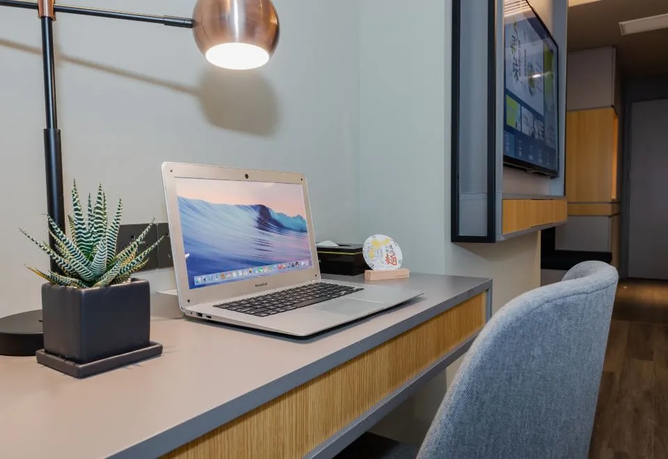 Home Inn (Shanghai Pudong International Airport Free Trade Zone)