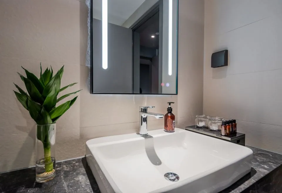 Home Inn (Shanghai Pudong International Airport Free Trade Zone)