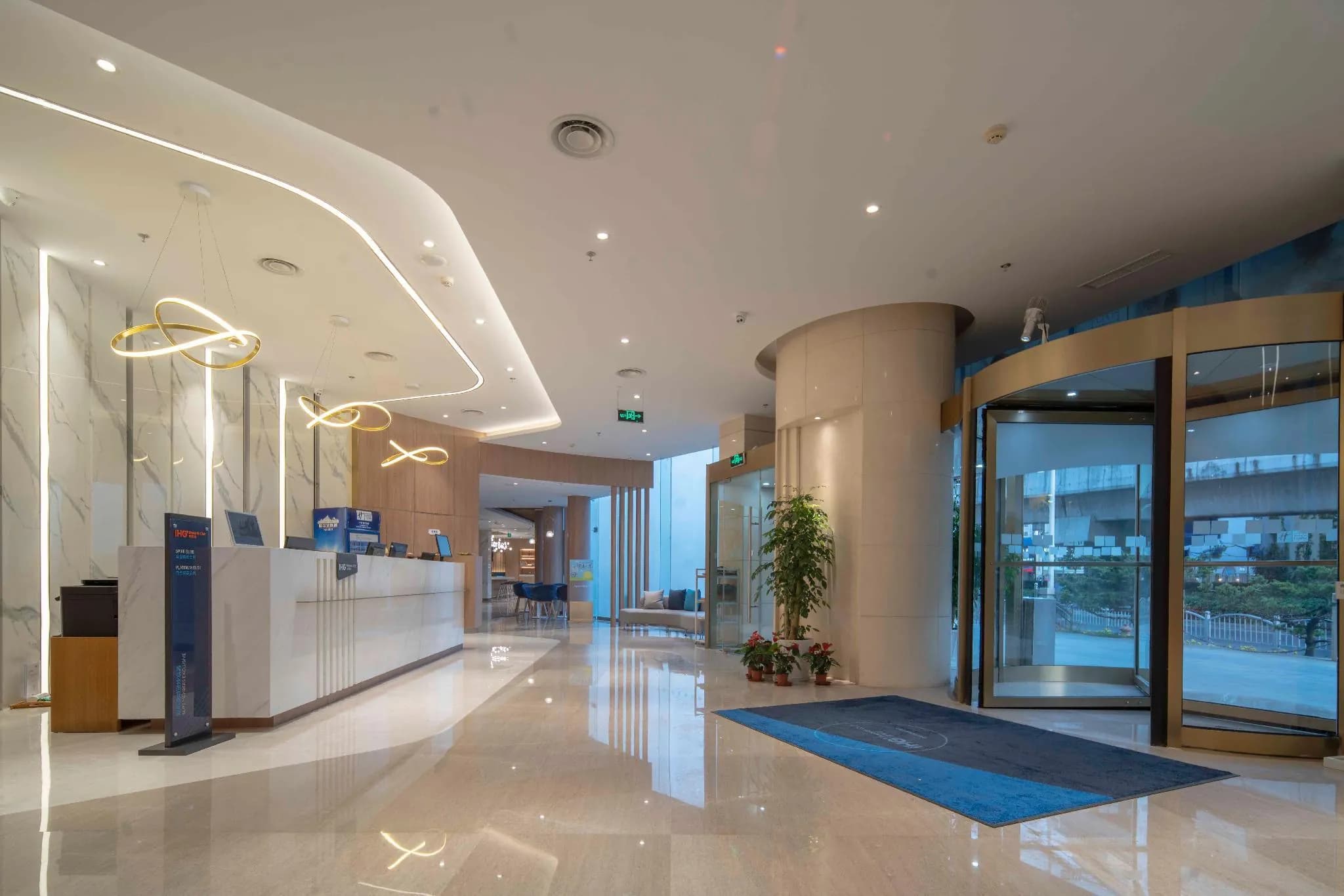 Holiday Inn Express Shanghai Jinqiao Central