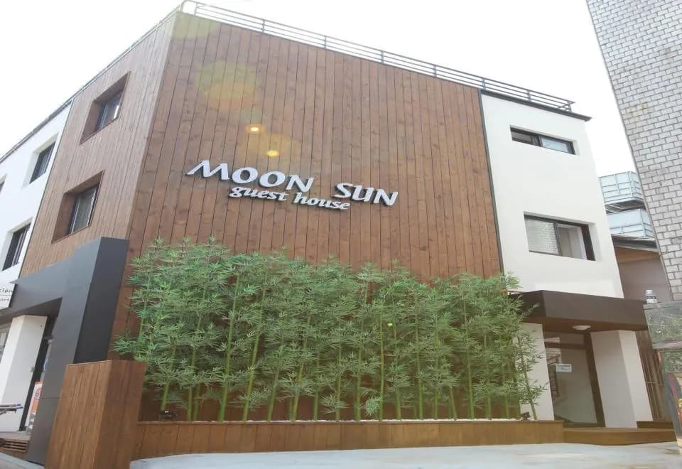 Moon Sun Guesthouse