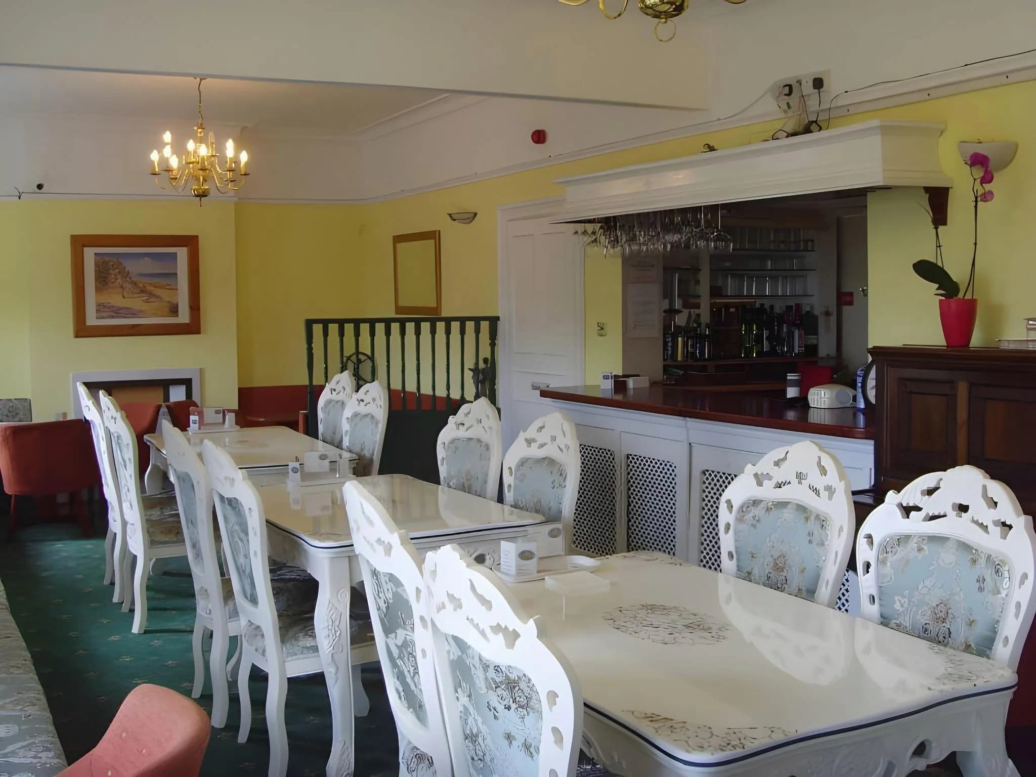 Twin Lions Hotel