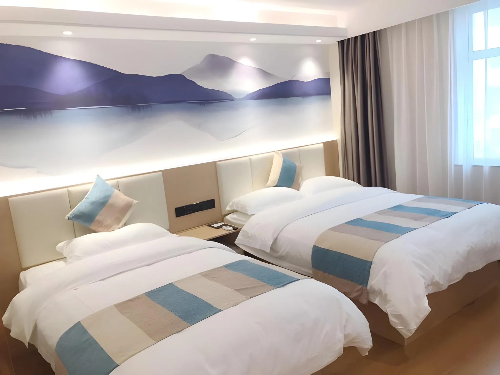 VX Hotel (Shanghai Railway Station Store)