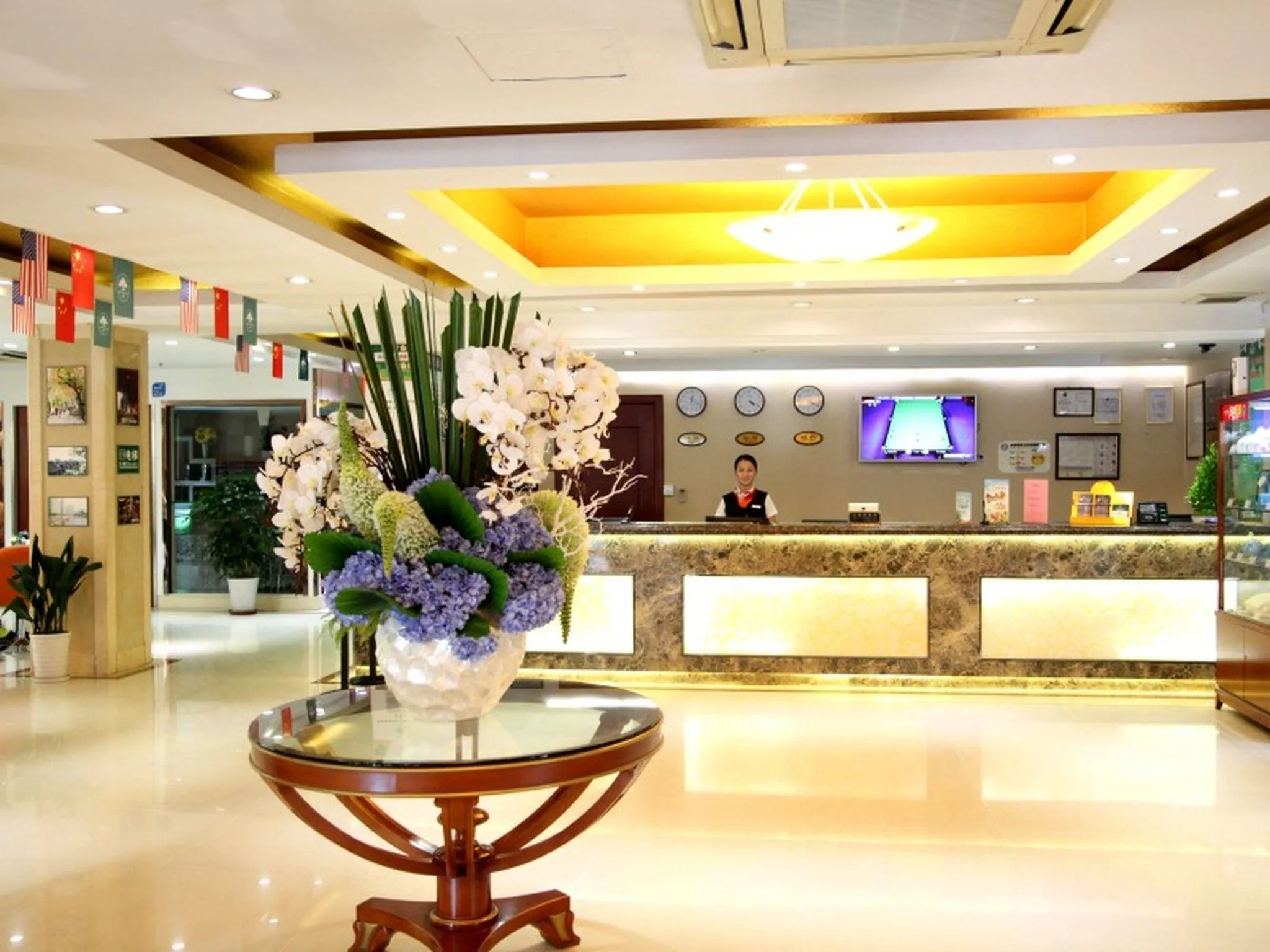 VX Hotel (Shanghai Railway Station Store)