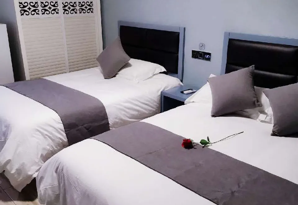 Meiyu Hotel (Shanghai Baoshan Road Metro Station)