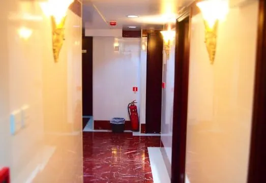 Traveller's Hostel