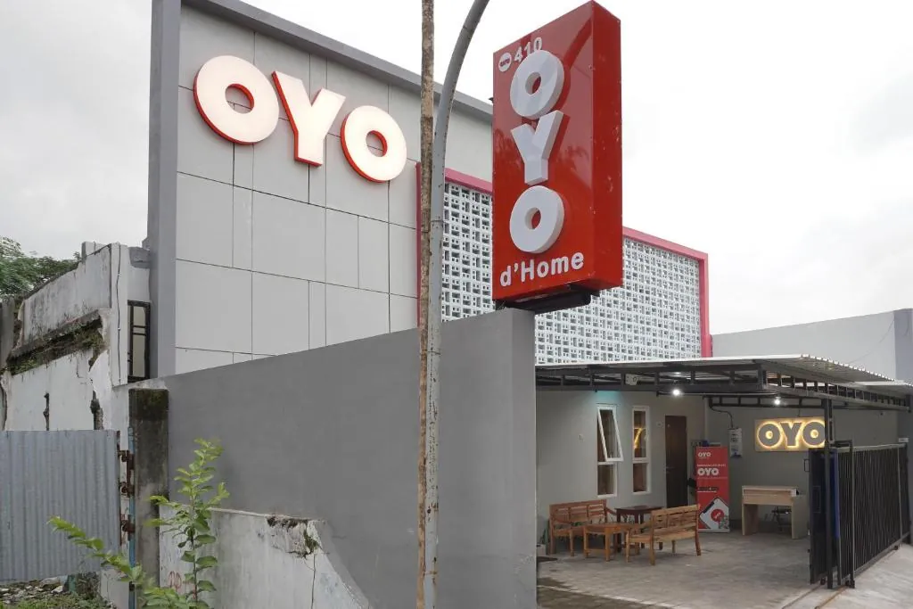 OYO 90033 DeHome Family
