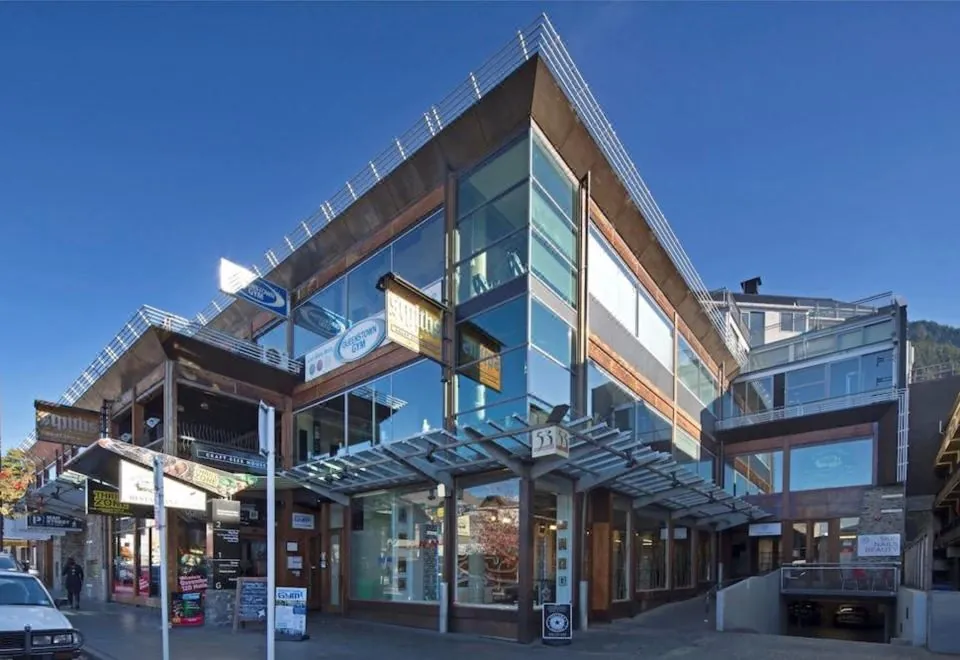 Shotover Penthouse & Spa by Staysouth