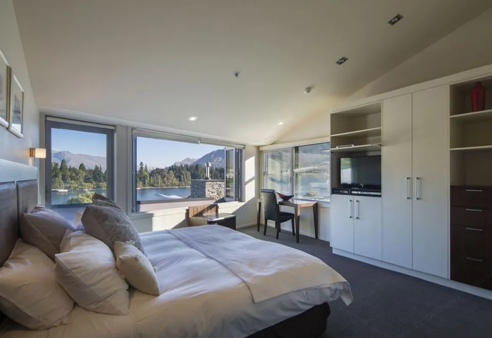 Shotover Penthouse & Spa by Staysouth