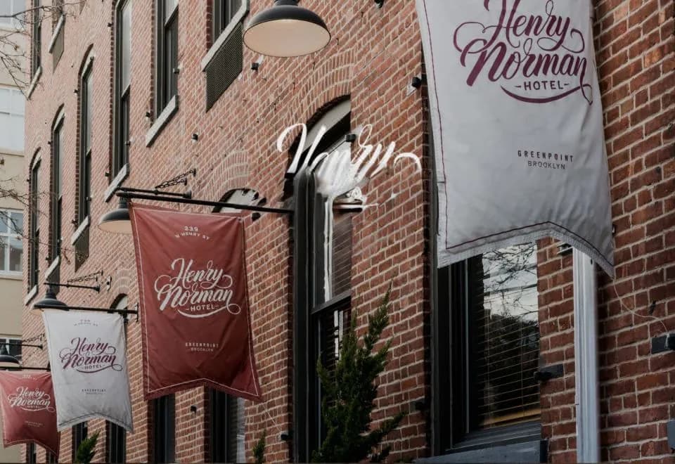 Henry Norman Hotel