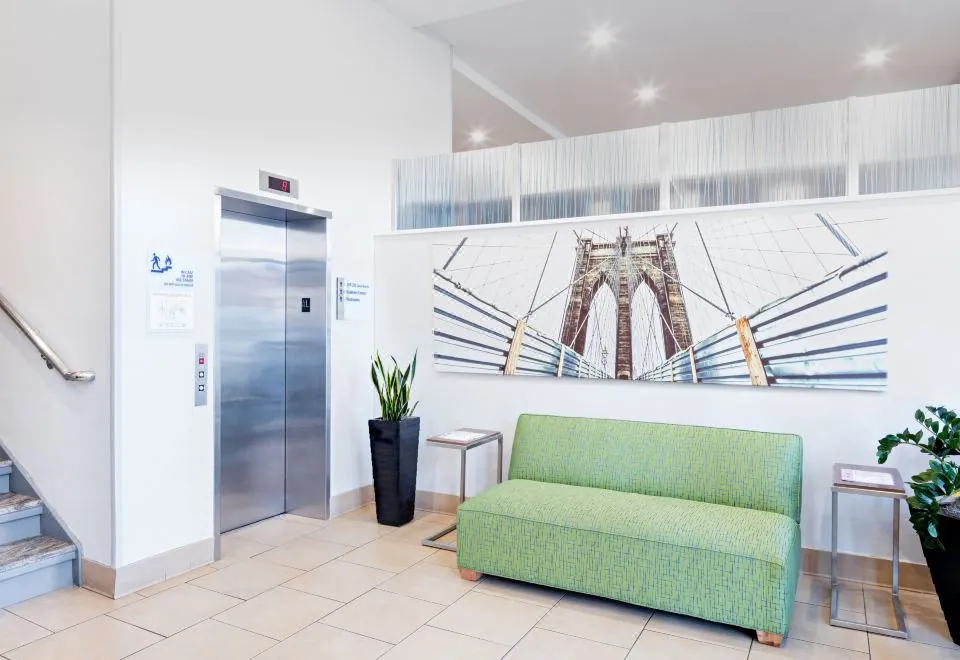 Holiday Inn Express Brooklyn, an IHG Hotel