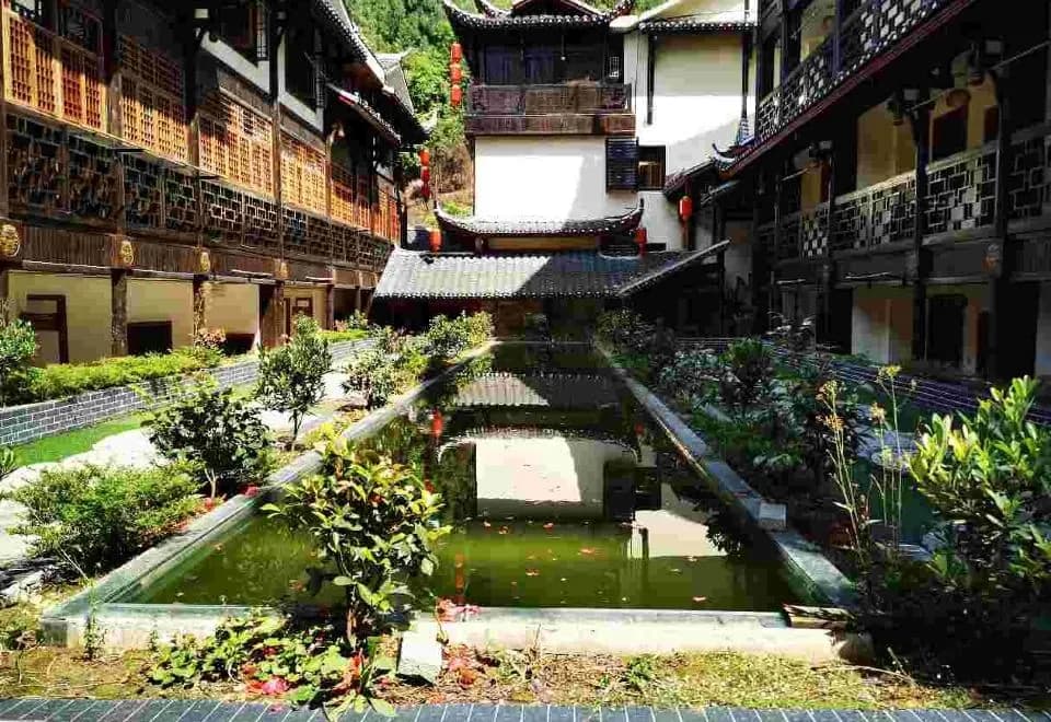 Coiling Dragon Villa