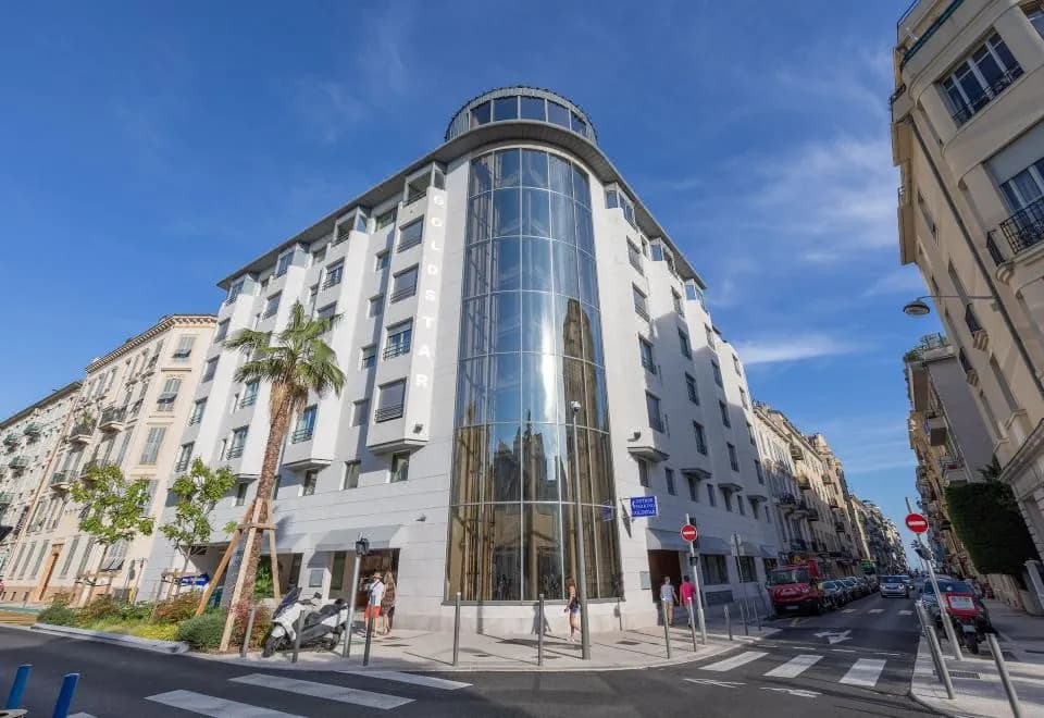 Goldstar Apartments & Suites