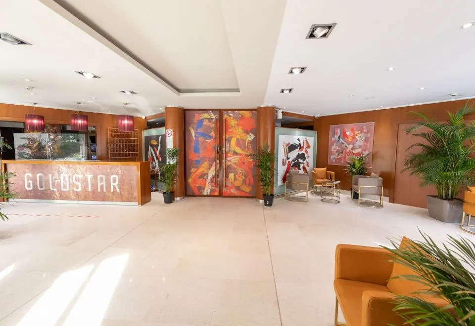 Goldstar Apartments & Suites