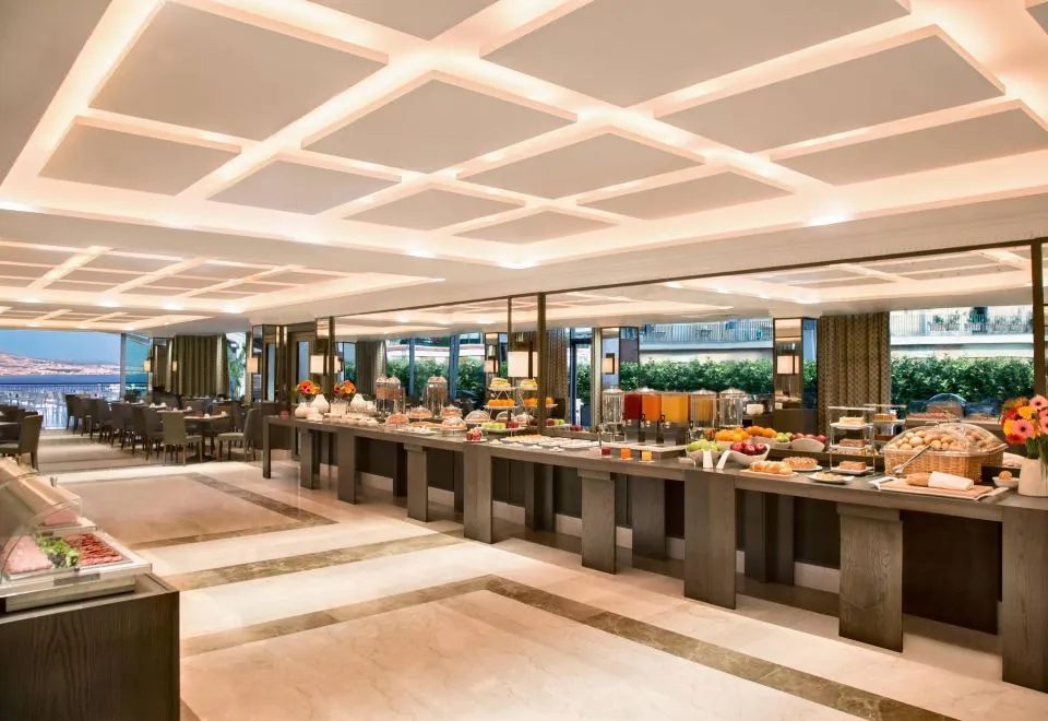 Renaissance Naples Hotel Mediterraneo