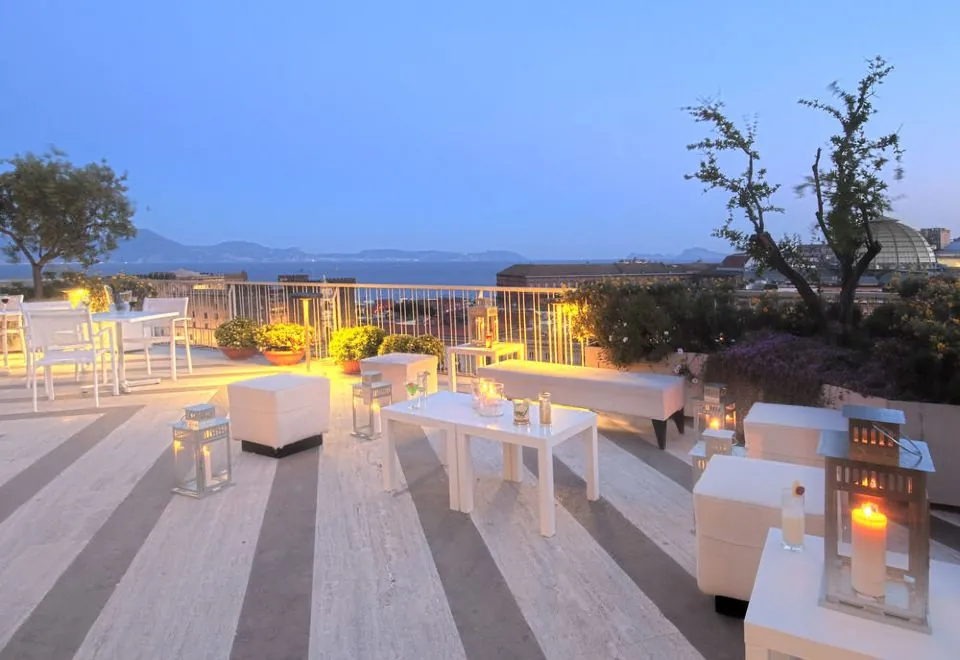 Renaissance Naples Hotel Mediterraneo