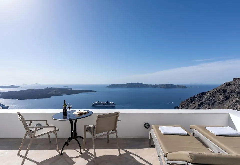 Cliff Side Suites