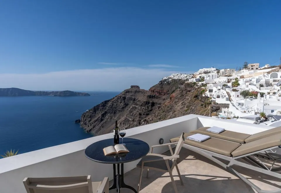 Cliff Side Suites