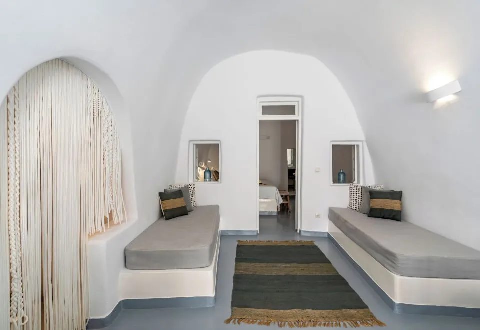 Cliff Side Suites