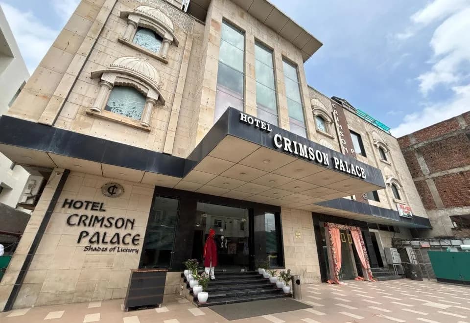 Hotel Crimson Palace