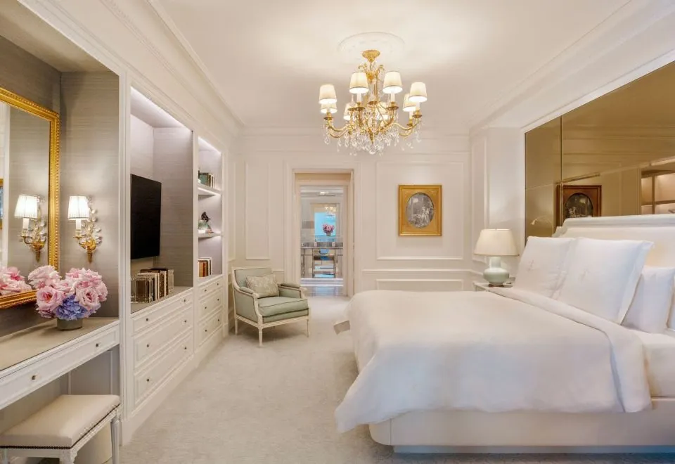 Four Seasons Hotel George V Paris
