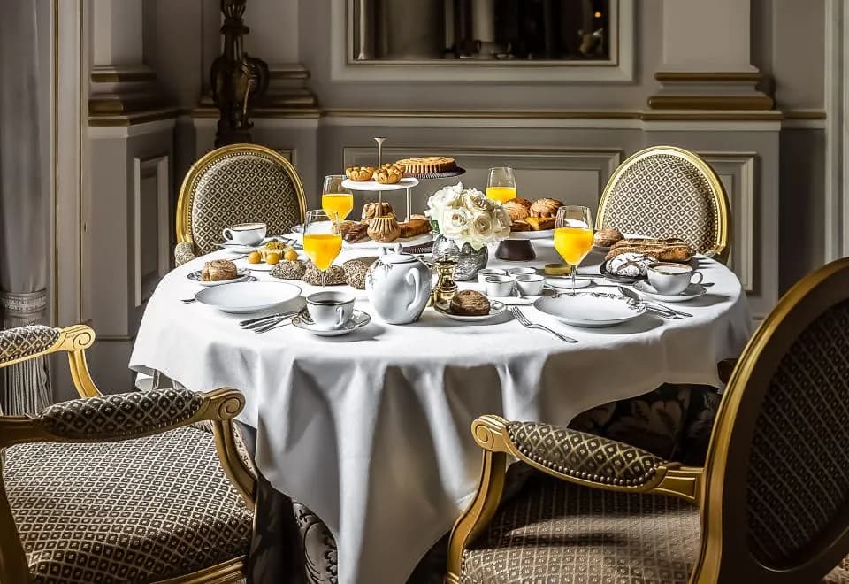 Four Seasons Hotel George V Paris