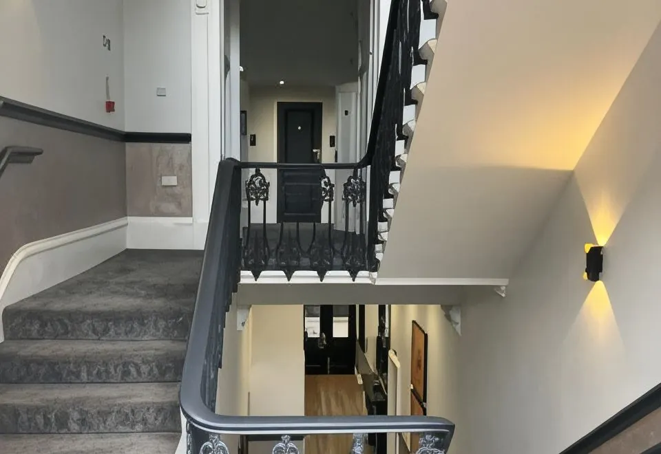 Hyde Park Economy Apartments