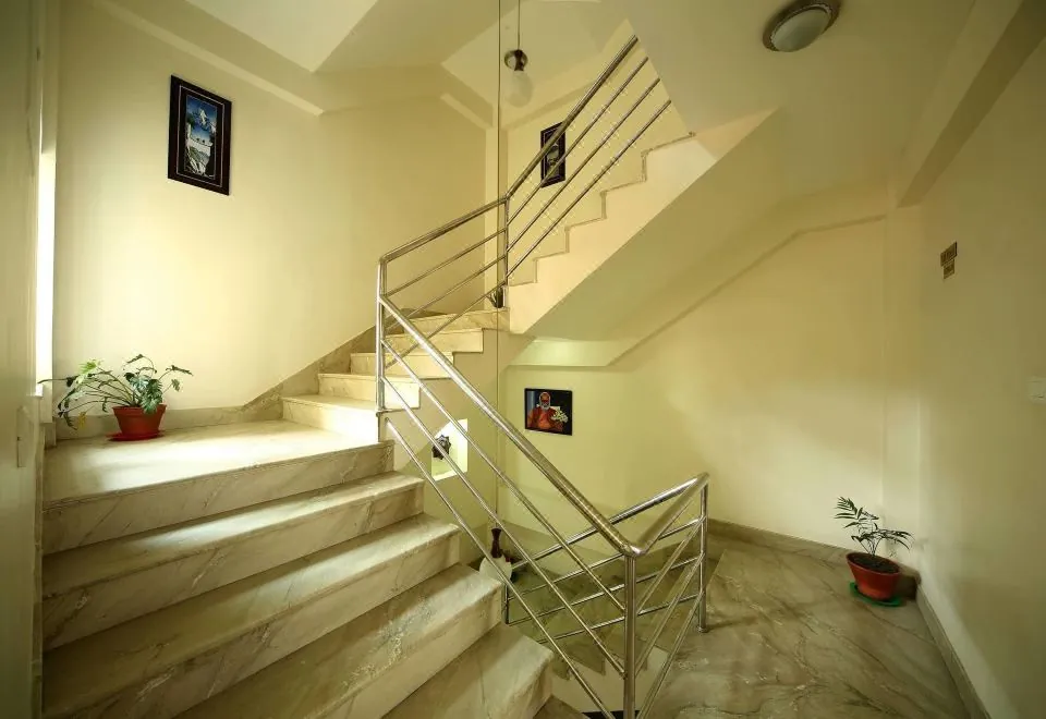 Hotel Osho Home