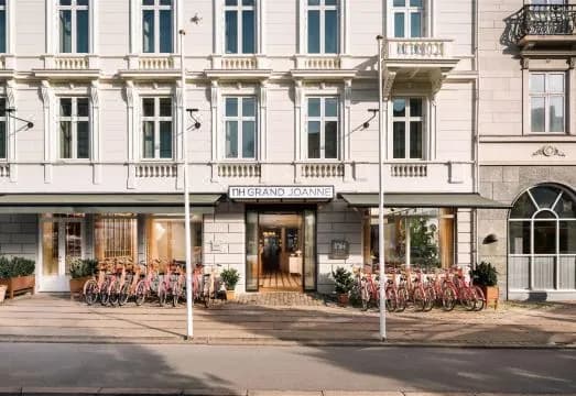 Grand Hotel