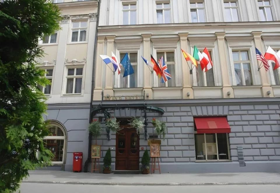 Grand Hotel