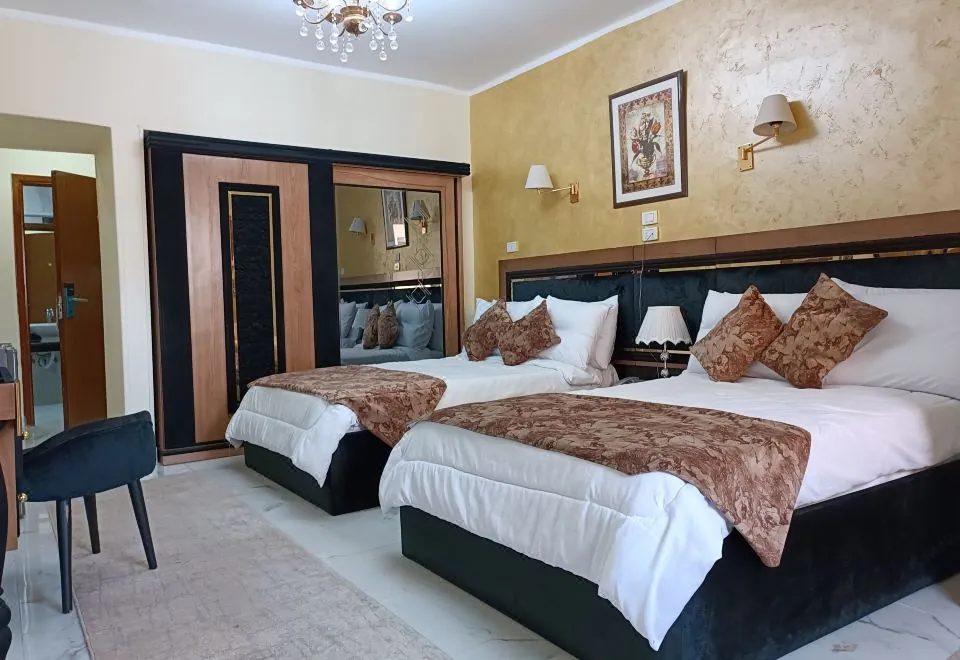 Indiana Hotel