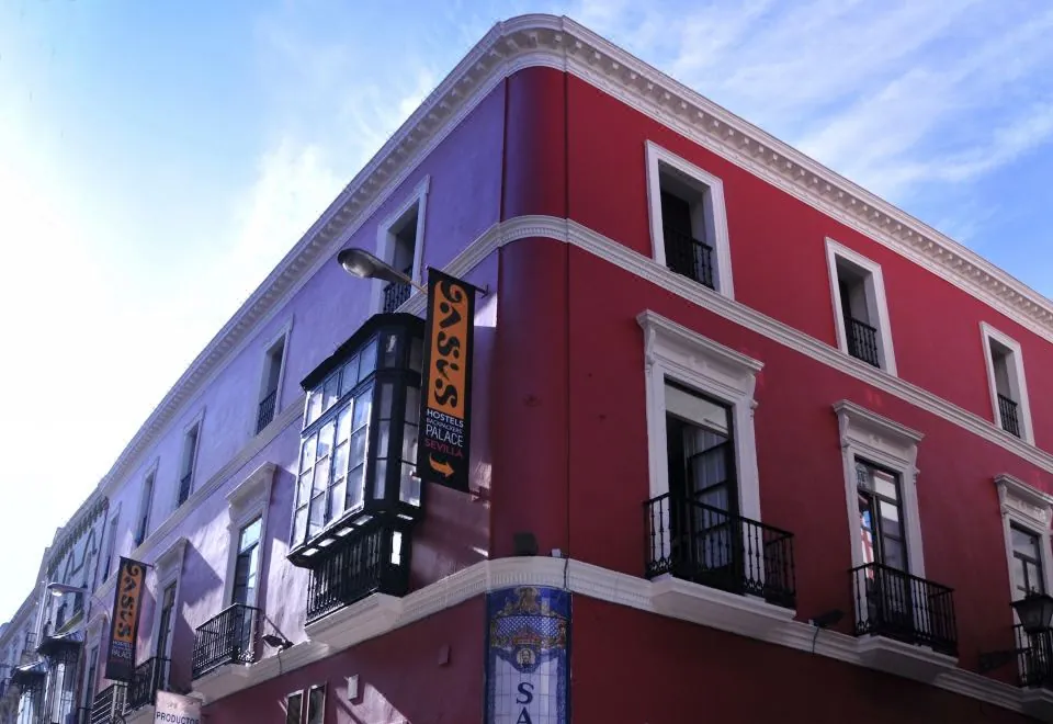 Oasis Backpackers' Palace Seville