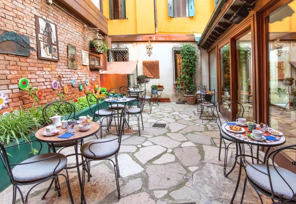 Hotel La Fenice et des Artistes