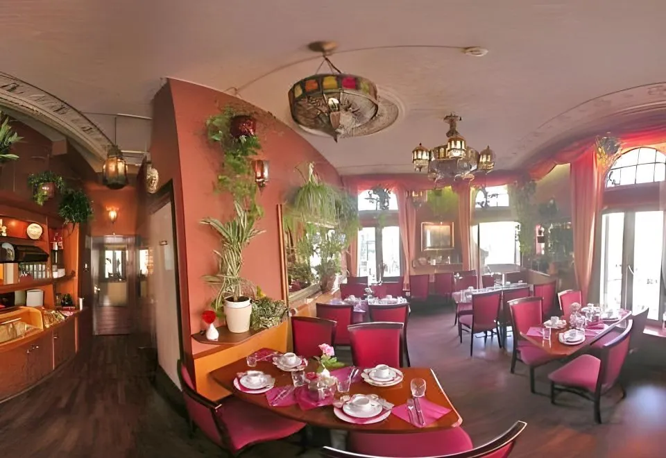 Nadia Hotel