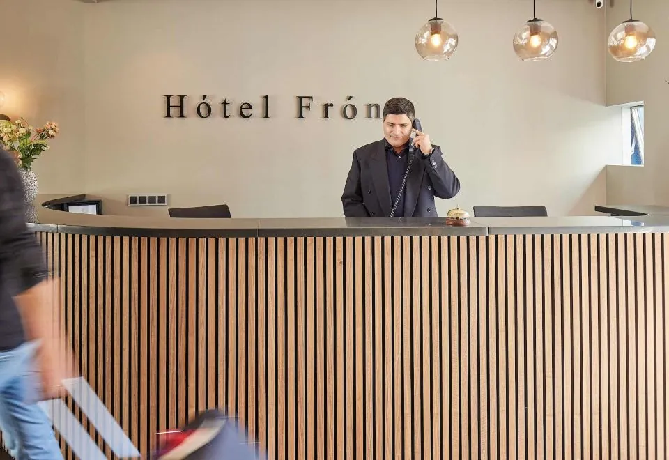 Hotel Frón