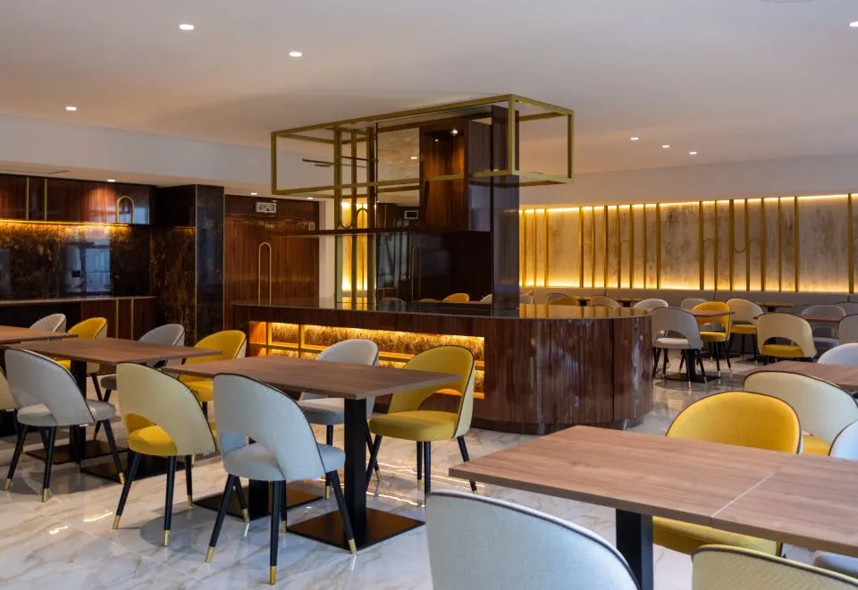 VIP Executive Marques Aparthotel