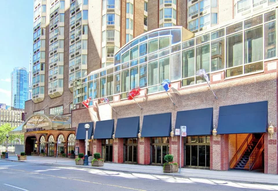 DoubleTree by Hilton Toronto Downtown