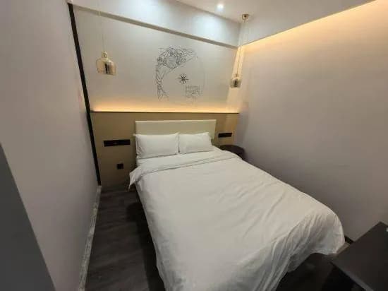 Master E-sport Hotel
