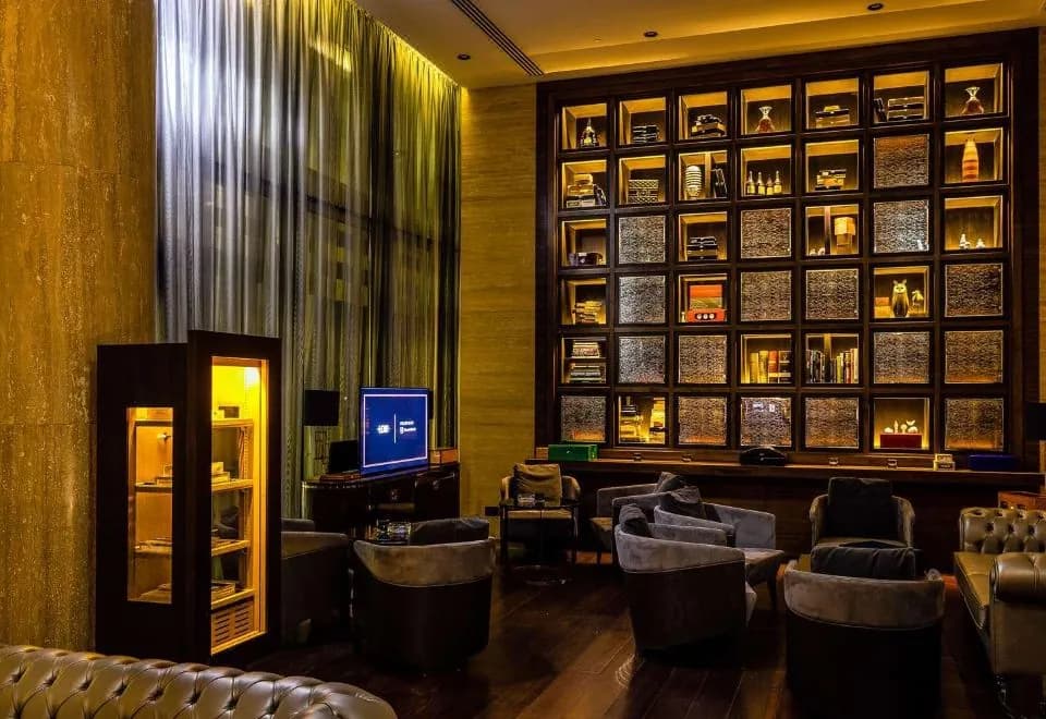 Grand Hyatt Abu Dhabi Hotel & Residences Emirates Pearl