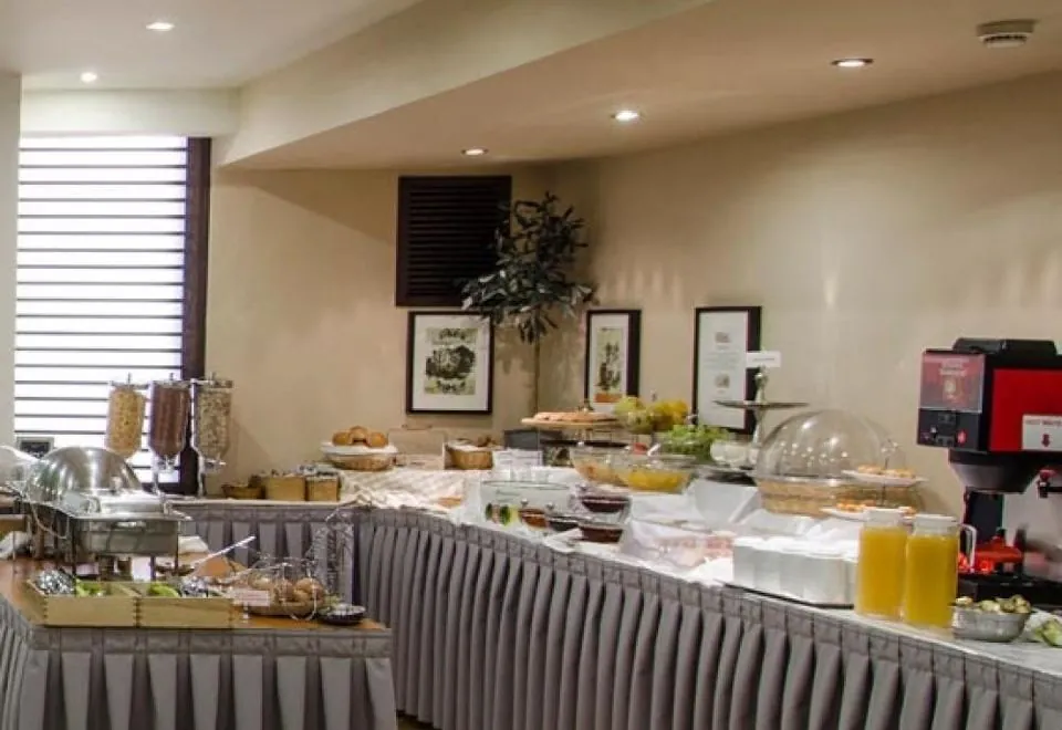Hermes Hotel