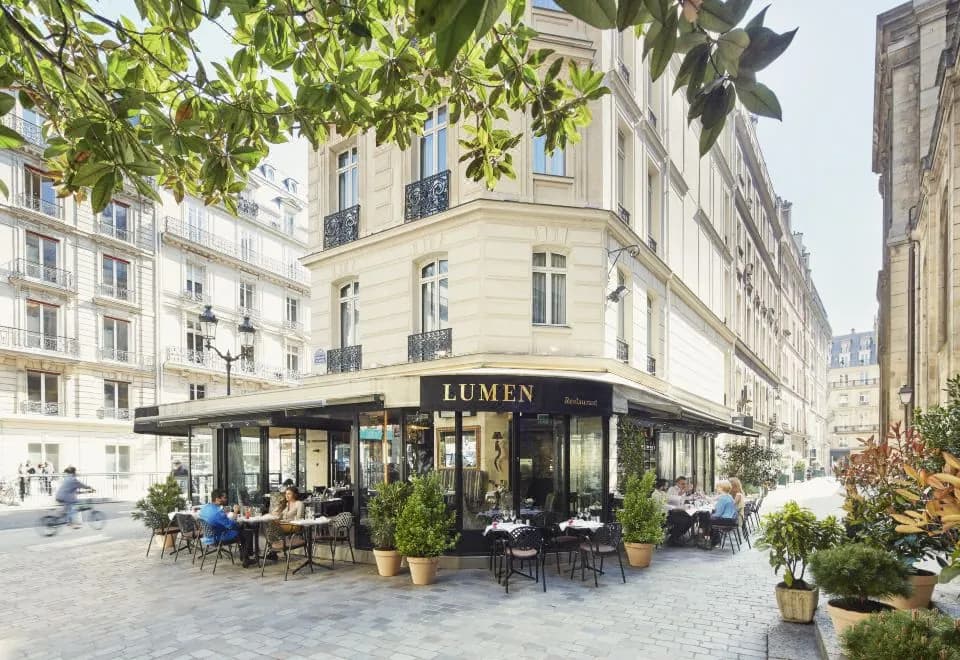 Hotel Lumen Paris Louvre