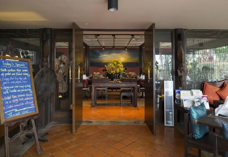 The Rose Residence, Bangkok