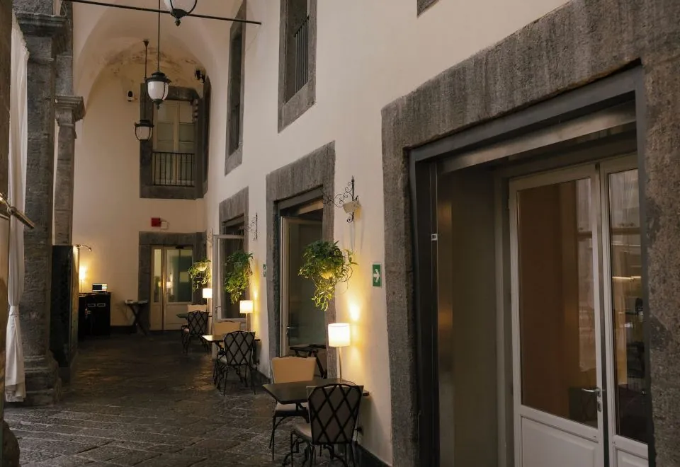 MGallery Palazzo Caracciolo Napoli - Hotel Collection