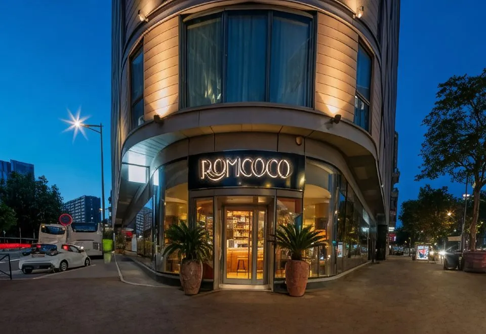 Voco Paris - Porte de Clichy, an IHG Hotel
