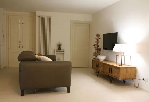 Le Tre VIE Apartment & Room