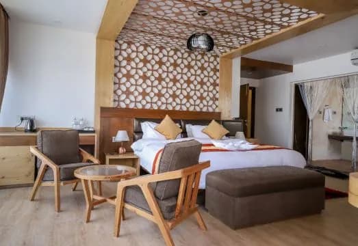 Retro Hotel and Spa