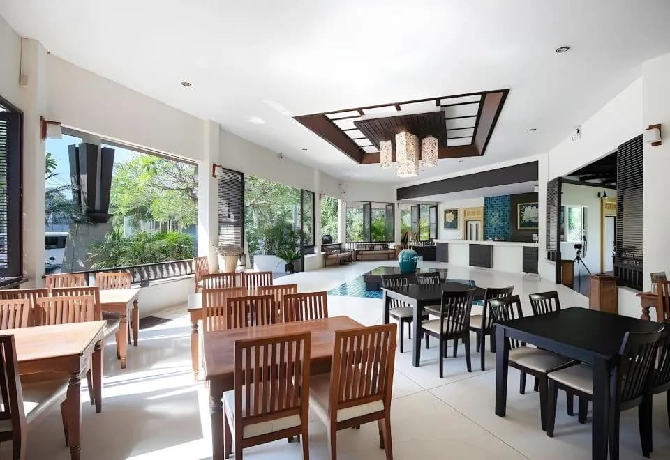 East Sea Paradise Hotel