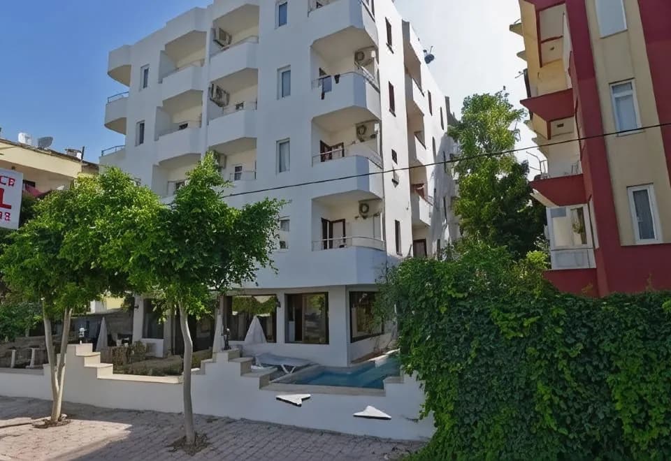 Lara Palace Hotel
