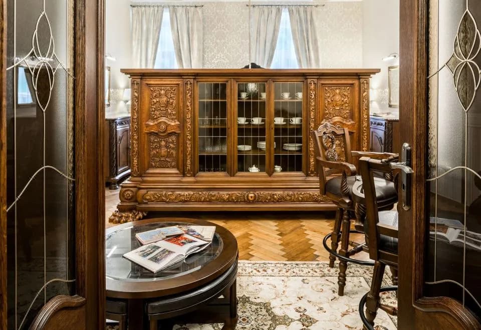 Exclusive Royal Apartments