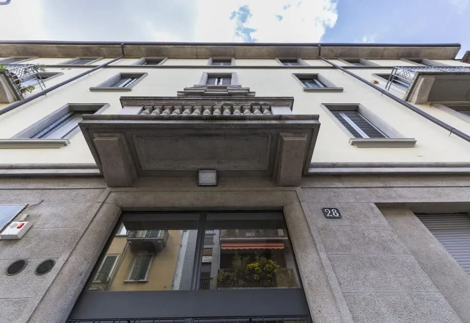Titty House - Crocetta