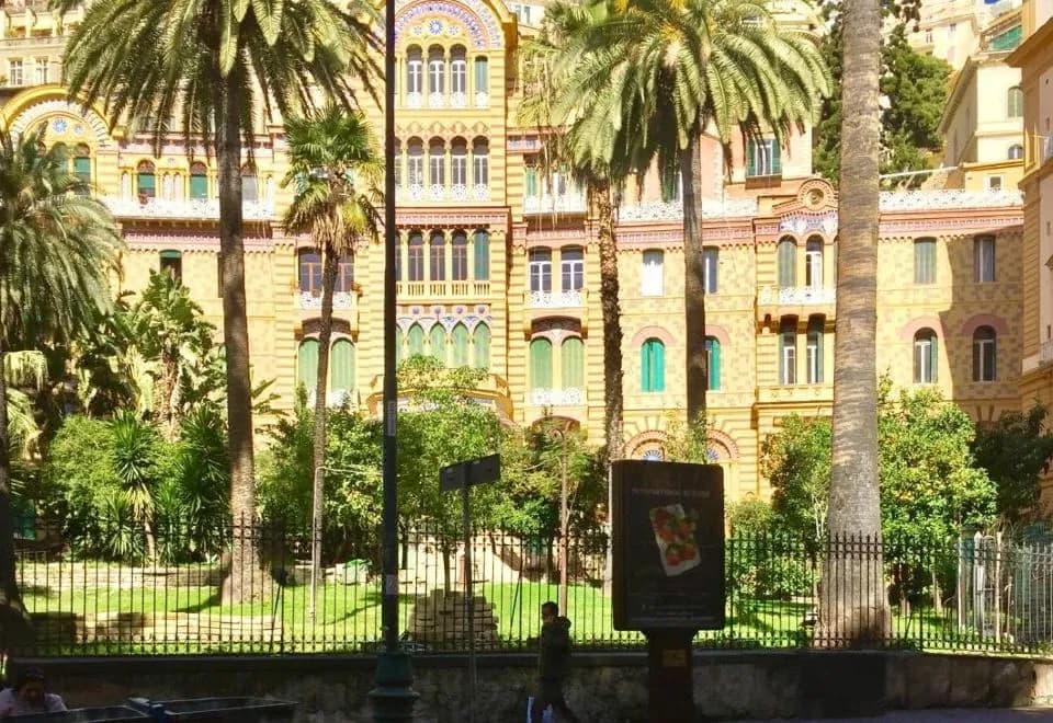 Da Polly a Piazza Amedeo